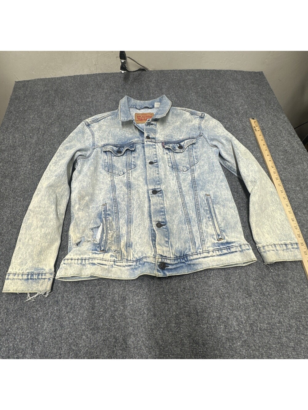 VTG Acid Wash Levi Jean Jacket Size L CW-4317 Distressed